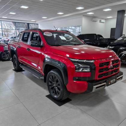 MITSUBISHI TRITON 2.4 BITURBO DIESEL CD KATANA 4X4 AUTOMÁTICO MITSUBISHI TRITON 2.4 BITURBO DIESEL CD KATANA 4X4 AUTOMÁTICO